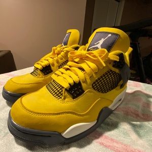 Jordan 4 ‘ Lightning ‘